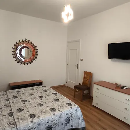 Civico 38 Couette-café Salernes