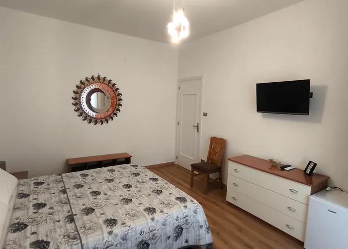 Civico 38 Couette-café Salernes